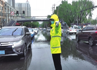 雨情急！多部門(mén)聯(lián)動(dòng)疏通保暢