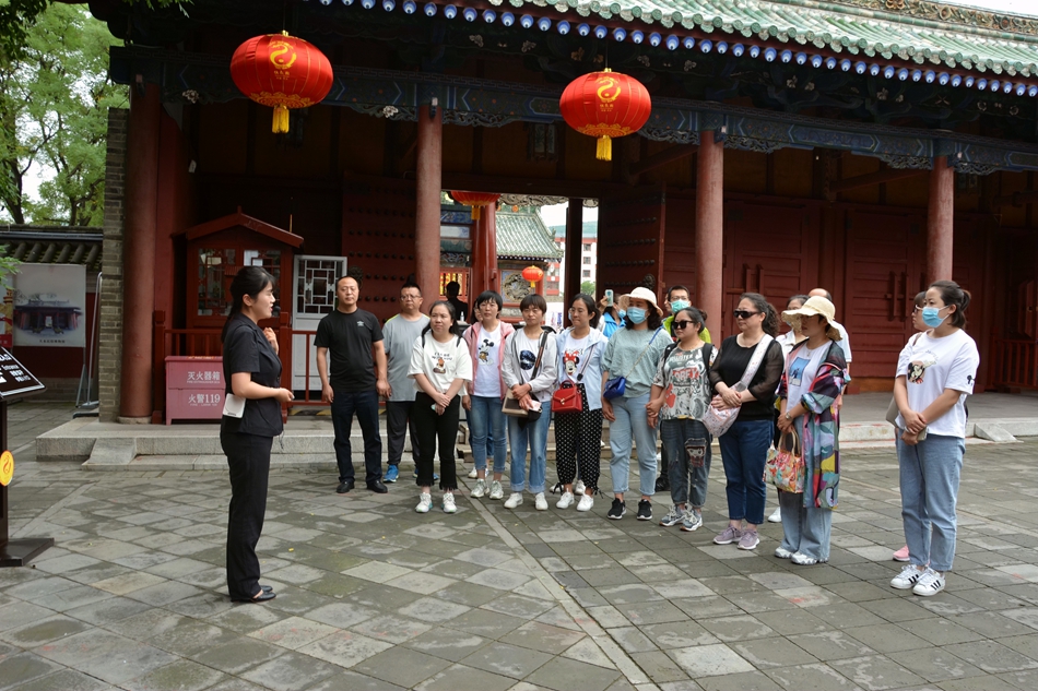“你是人間四月天”——第二批甘肅省抗疫一線醫(yī)務(wù)人員康養(yǎng)之旅走進(jìn)天水活動開啟