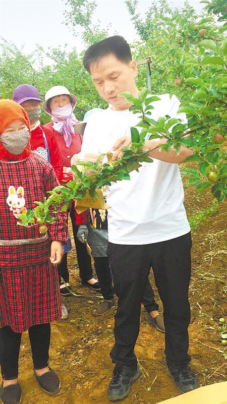 【走向我們的小康生活】白福民，為家鄉(xiāng)人搭起“致富橋”