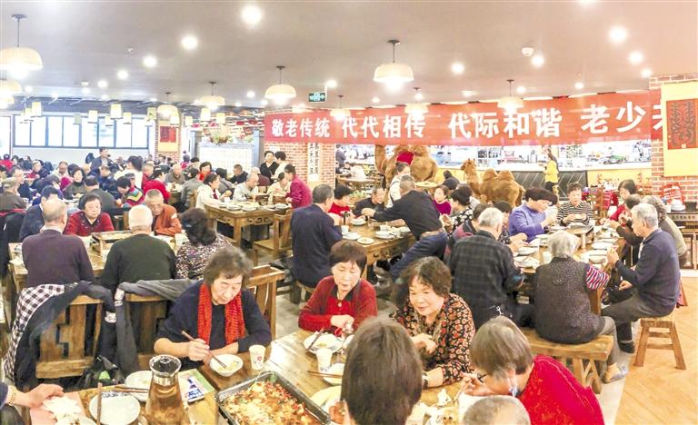 孝滿金城、德潤(rùn)人心 蘭州市舉辦第六屆千叟宴感恩活動(dòng)