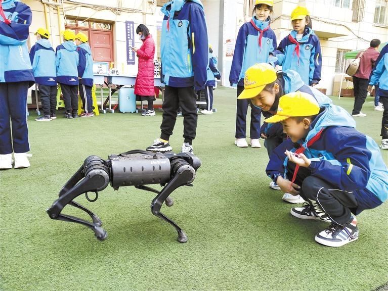 蘭州安西路小學(xué)“STEM種子?！苯遗?>
        </a><em>蘭州安西路小學(xué)“STEM種子?！苯遗?/em></li>
    <li><a  target=