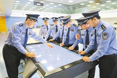 致敬！人民警察