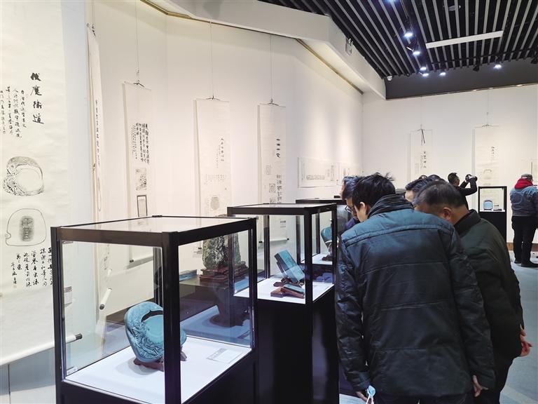 “非遺精品洮硯傳拓題跋藝術(shù)展”開展 洮硯雕刻、傳拓、拓片題跋集中亮相甘肅藝術(shù)館