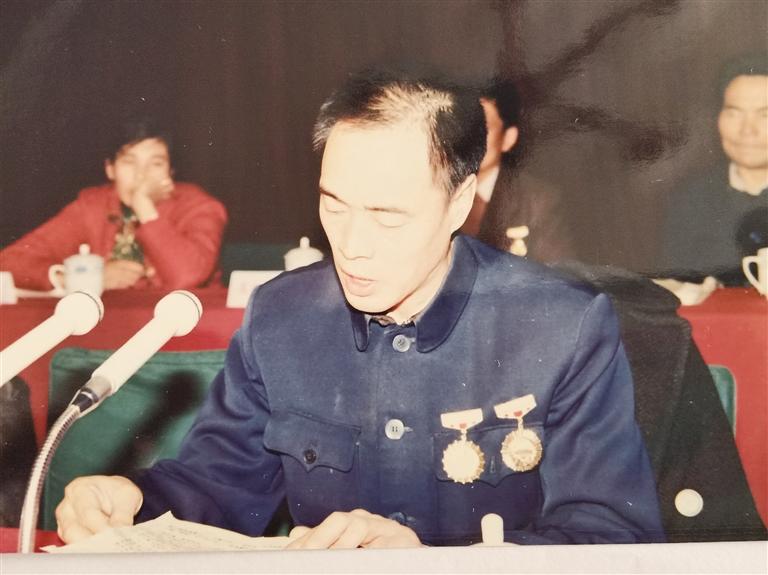 尋訪百名先鋒黨員  他用13年的時間完成28年的工作量——記“刀具大王”、全國勞模、蘭州通用機器廠工人技師蘆聚才