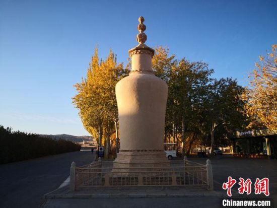 圖為2020年11月，沐浴在晨光中的莫高窟道士塔。(資料圖) 馮志軍 攝