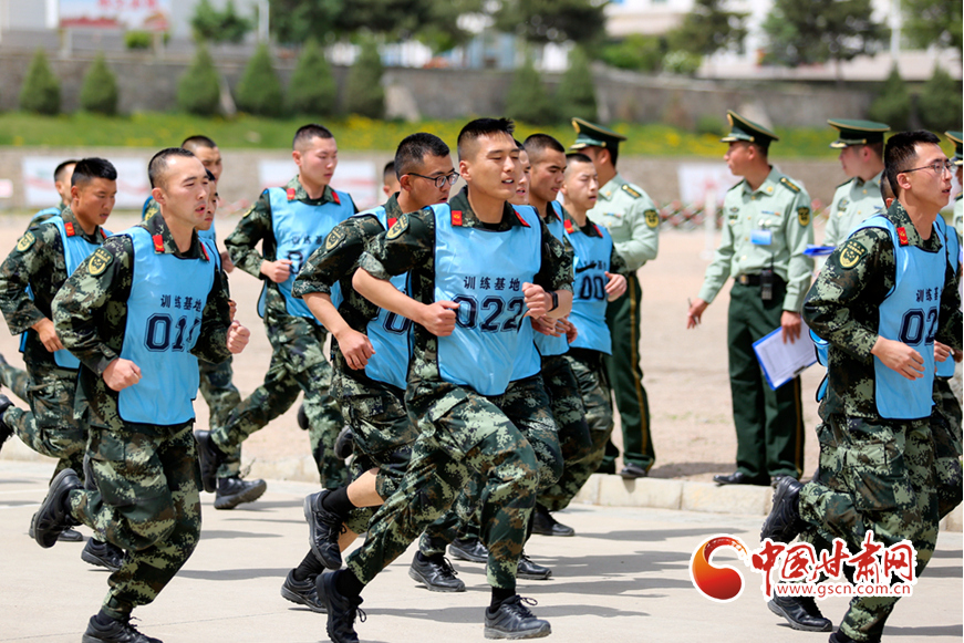 【隴拍客】甘肅武警：沖刺！向著心中的軍校夢(mèng)