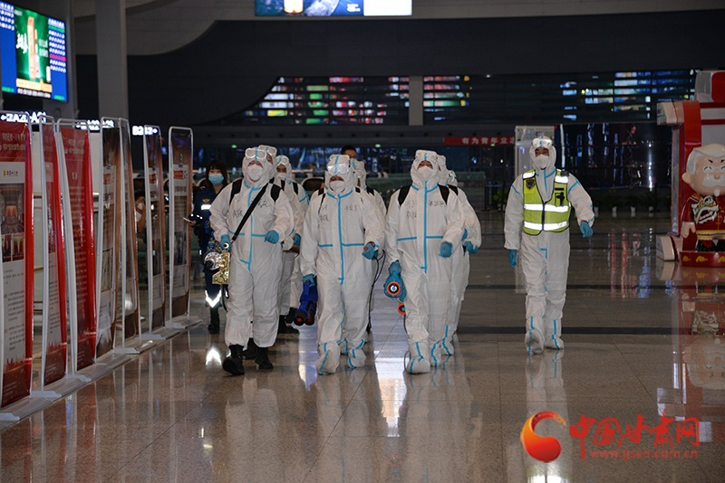 【隴拍客】蘭州西客站全面消殺，場面堪比大片