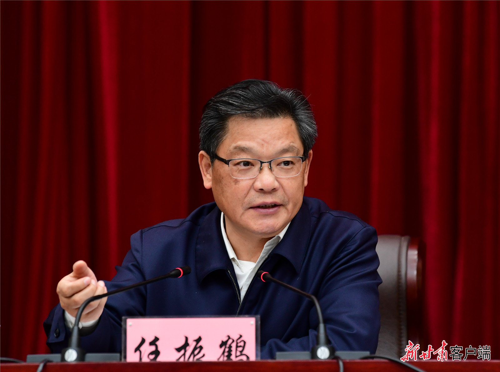 任振鶴在全省新型城鎮(zhèn)化工作推進(jìn)會(huì)議上強(qiáng)調(diào)：凝心聚力抓落實(shí)、蹄疾步穩(wěn)向前進(jìn)，奮力推進(jìn)新型城鎮(zhèn)化建設(shè)再上新臺(tái)階