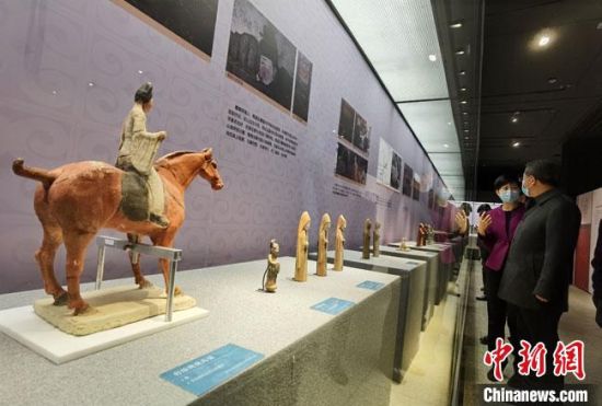 圖為展覽現(xiàn)場?！●T志軍 攝