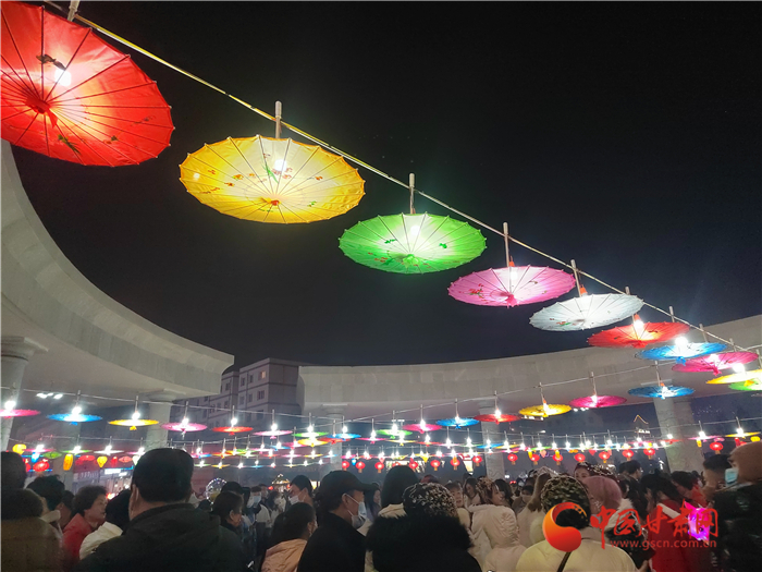 【網絡中國節(jié)·元宵】平涼華亭市：猜燈謎 賞花燈 聽非遺 歡歡喜喜鬧元宵