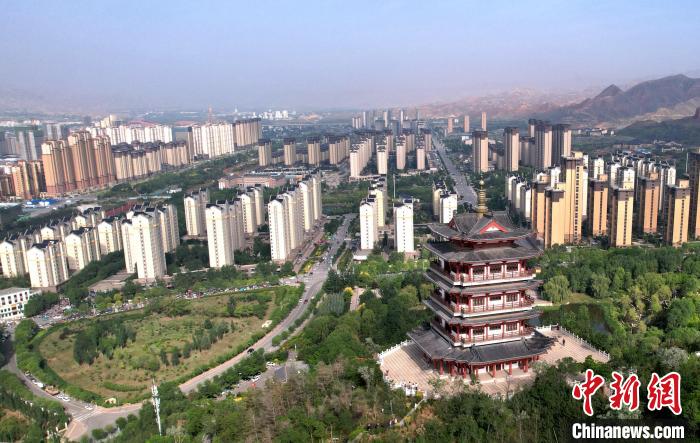 圖為“南涼古都”樂都朝陽山片區(qū)的今朝?！⊙Φ?攝