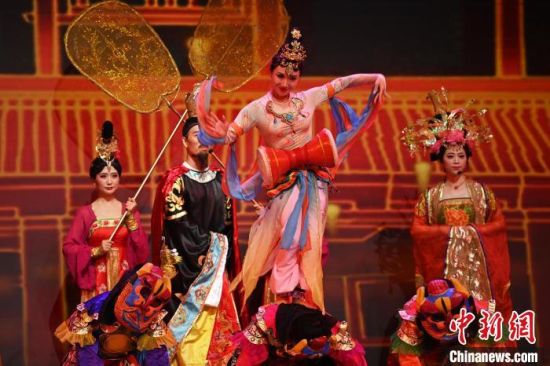 2023年第六屆敦煌文博會期間，系列演藝上演。(資料圖)李亞龍 攝